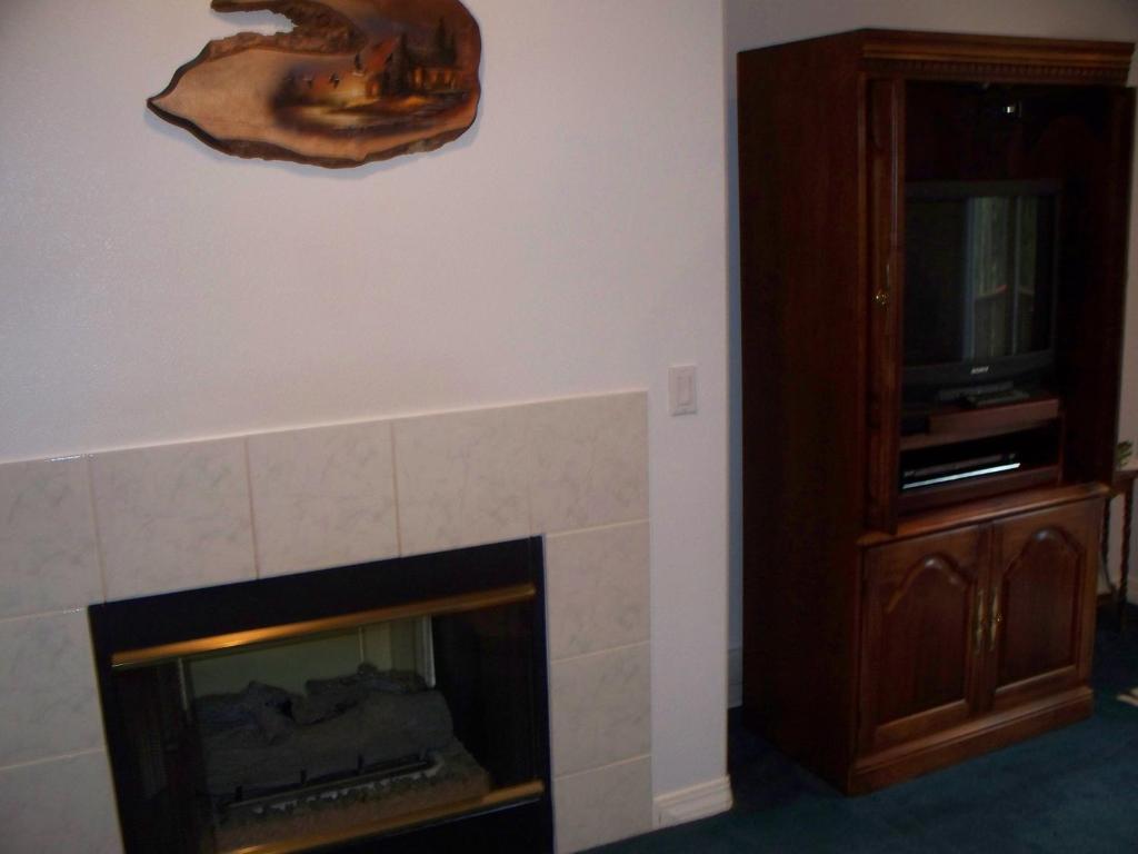 River Cove Elegant Waterfront Bed & Breakfast Post Falls Room photo
